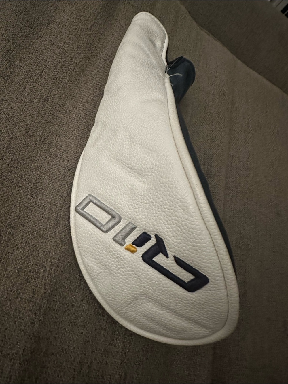 Taylor Made Qi10 Golf Headcover in White with Navy and Gold Accent
